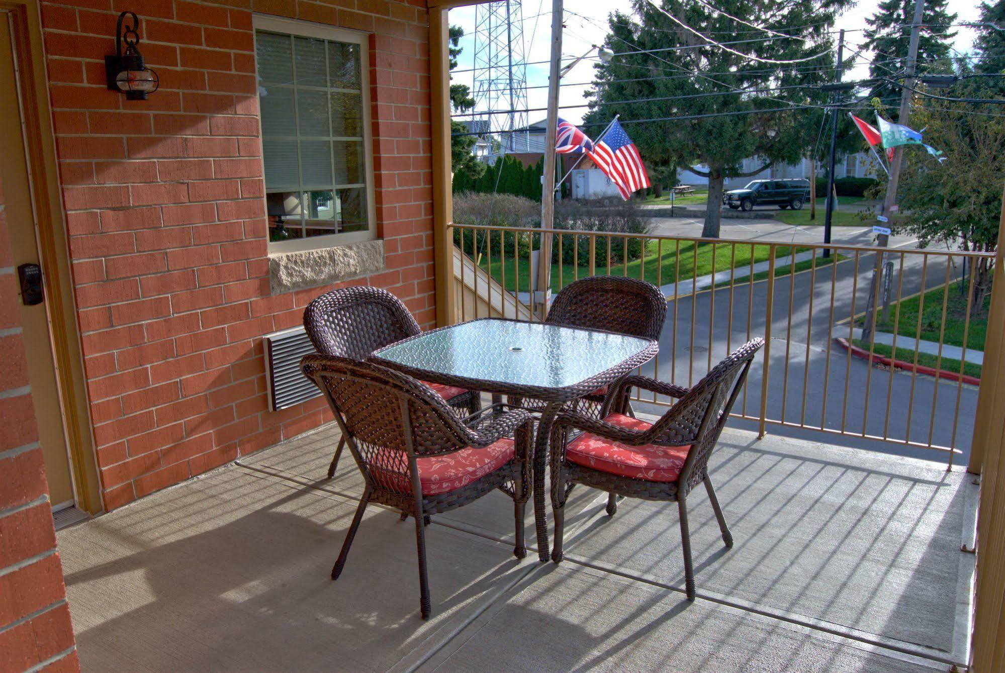 Hotel Put-In-Bay Victory Station Extérieur photo